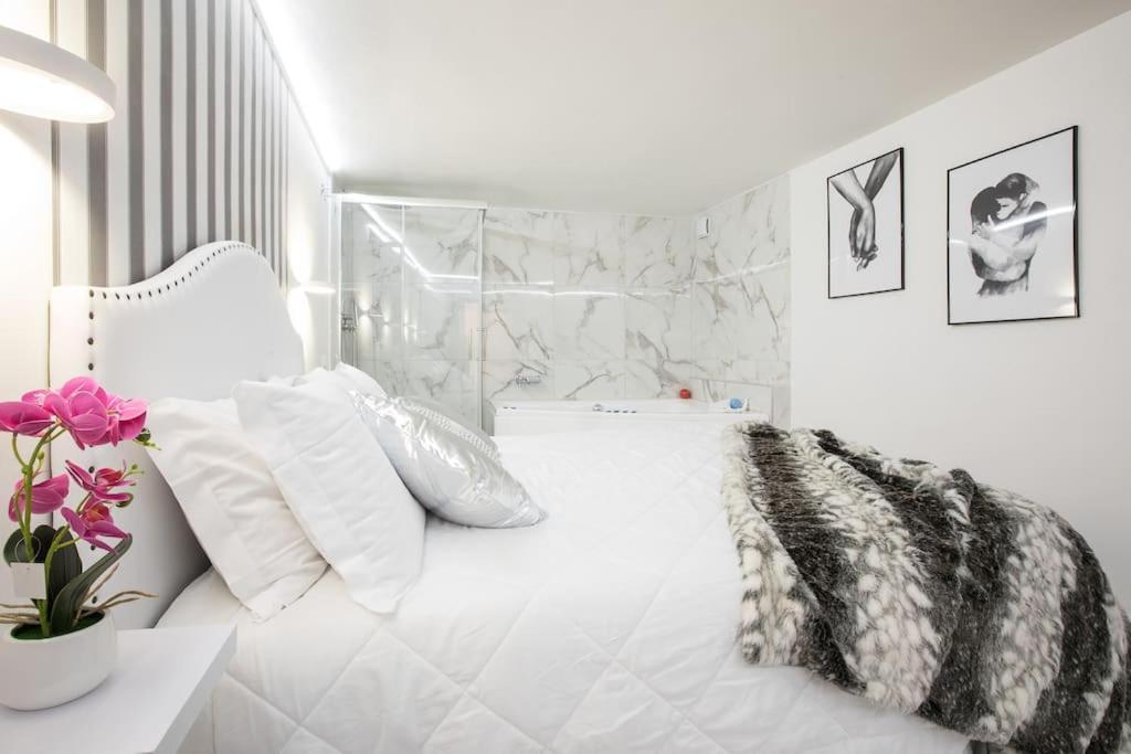 My Piazza Navona Jacuzzi Suite -Topcollection Rom Exteriör bild