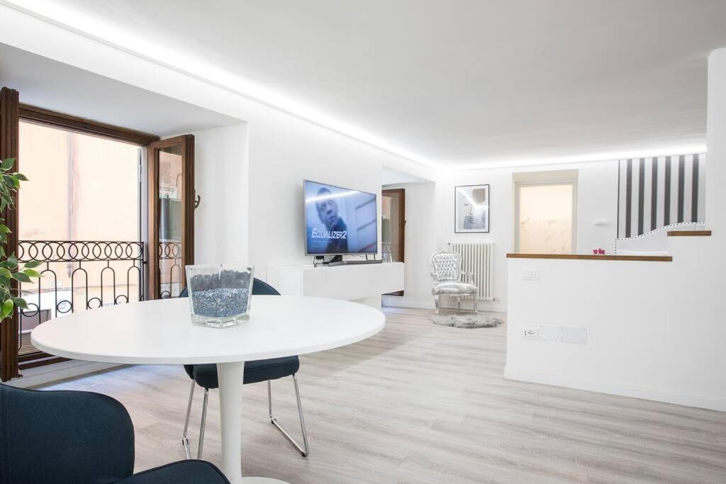 My Piazza Navona Jacuzzi Suite -Topcollection Rom Exteriör bild